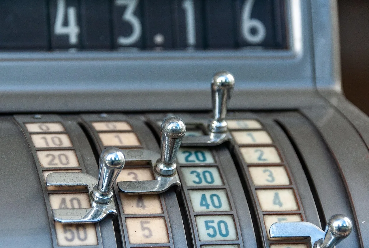 cashbox, finance, digits, pay, mathematics, add, invoice, money, invoice, invoice, invoice, invoice, invoice. 7 things worth knowing about invoice financing rules